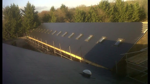 RB Building & Roofing Specialists Logo