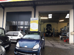 Photo n°7 de LIGIER STORE - GARAGE LABACHOT - EUROREPAR CAR SERVICE - ANGLET - VOITURES SANS PERMIS à Anglet (Vendeur de voitures d'occasion)