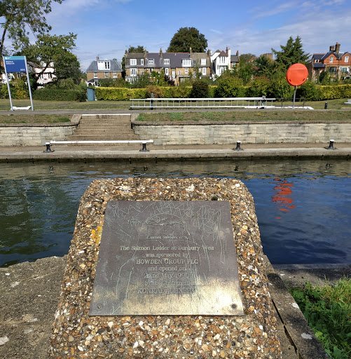 Sunbury Lock - Thumbnail