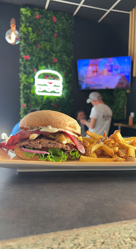 Pasta and Burger - Thumbnail
