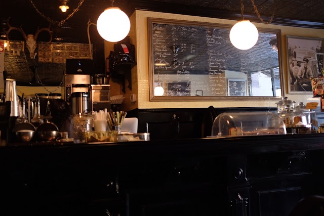 Henry's Local