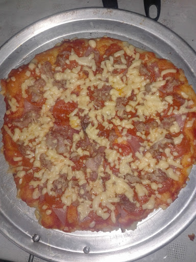 Arnoldo's Pizza - Visual