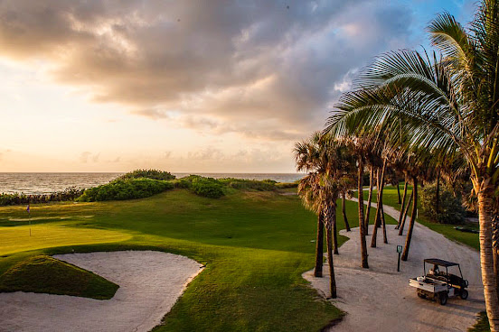 Palm Beach Par-3 Golf Course by null