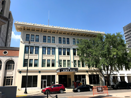 826 Broad St Parking