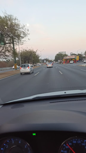 ALUUX RENTA DE AUTOS. Exclusivo para empresas - Thumbnail