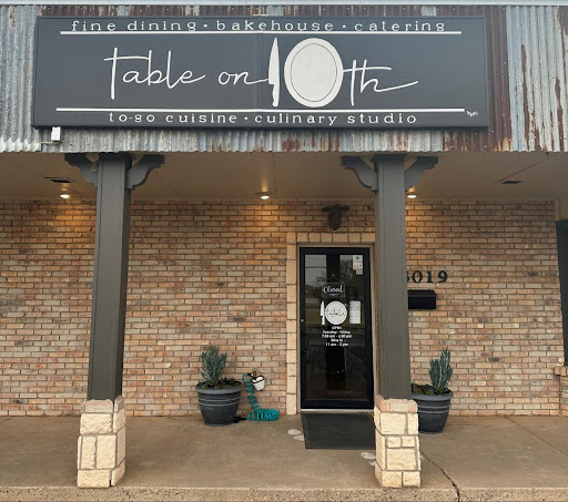 Table on 10th - Visual