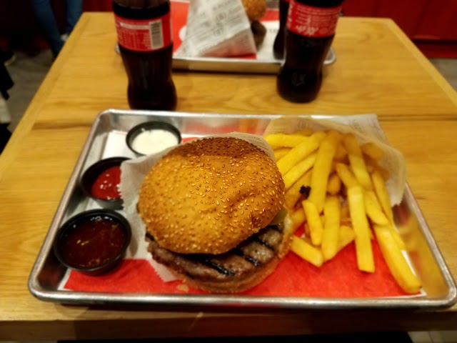 בורגרס בר | Burgers Bar