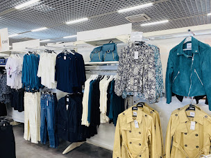 Photo n°27 de GEMO L'AIGLE Chaussures et Vêtements à Saint-Sulpice-sur-Risle (Magasin de vêtements pour femmes)