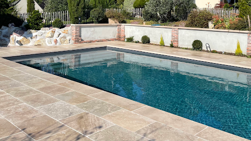 Photo de DECLERCQ PISCINES & SPAS à Goupillières (27170)