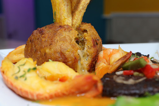 Parrilla Azteca Cibaena Bar & Grill