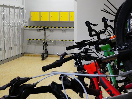parking bicicletas y patinetes Guardabici.com Gallery - Spain