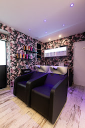 Photo n°5 de Les Confidences du fauteuil à Migné-Auxances (Salon de coiffure)