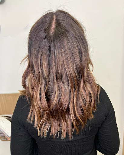 Peluquería Minerva Hair Studio - Thumbnail