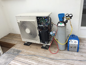 Photo n°3 de EMR - Installation, entretien, dépannage pompe à chaleur, chaudière et climatisation La Rochelle à La Rochelle (Entrepreneur spécialisé dans les systèmes de CVC)