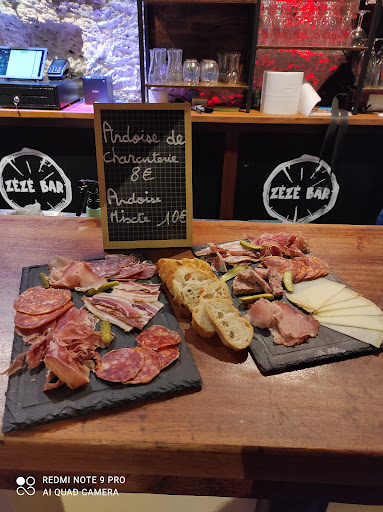 Zézé Bar - Thumbnail