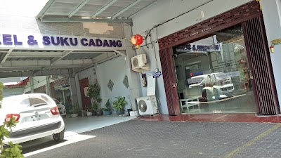 Photos of Suzuki Top Motor Gianyar