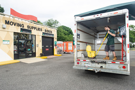 U-Haul of E Islip Gallery - United States
