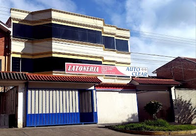 Photos of Latoner&iacute;a y Pintura AUTO CLEAR