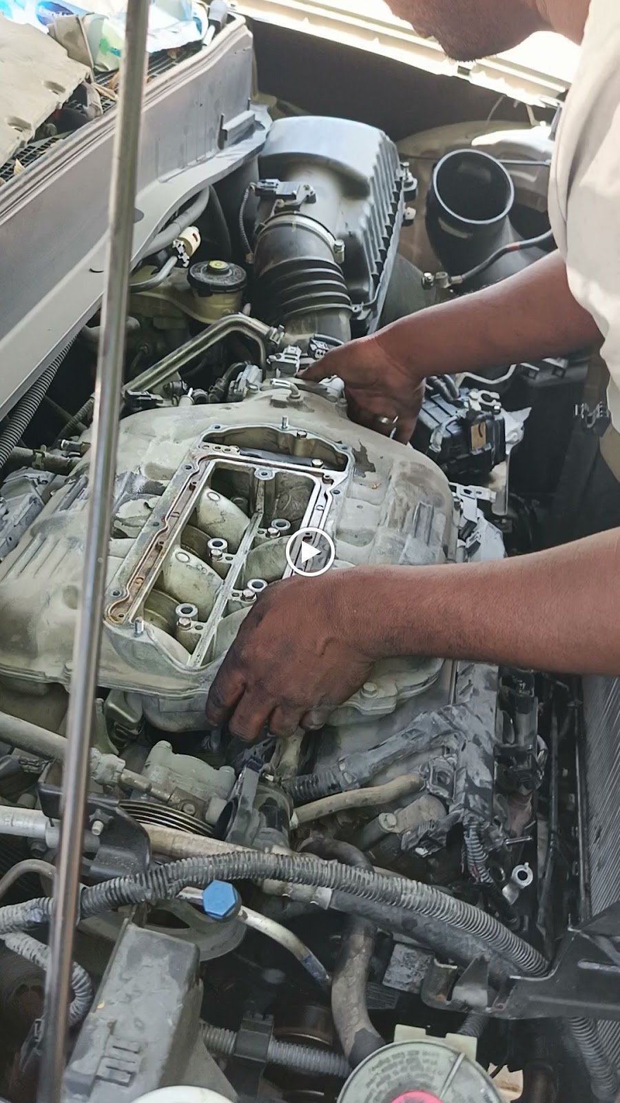 Saiful Car Repair & Battery Fixing Dubai - صورة 3