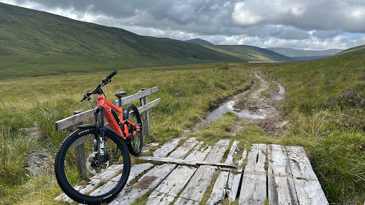 bike repair - Ullapool - Thumbnail