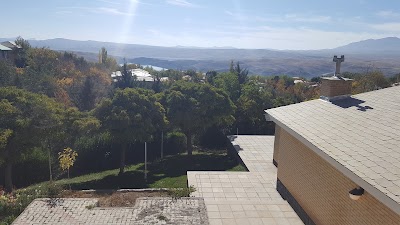 Photos of دهکده زاینده رود