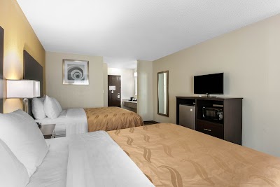 Quality Inn & Suites Metropolis I-24