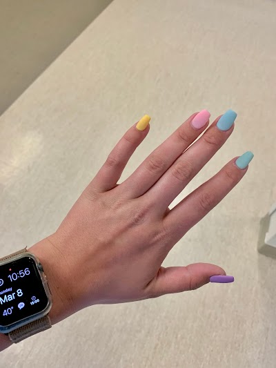 Nail Deluxe