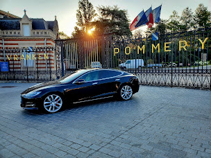 Photo n°7 de Rolling Car - VTC - Reims à Bezannes (Service de navette aéroport)