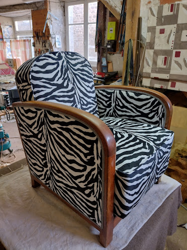TAPISSERIE D' AMEUBLEMENT - Magasin