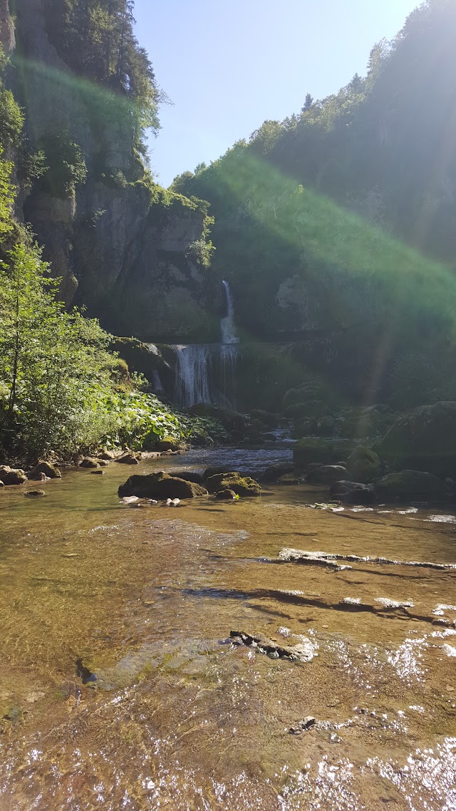 Cascade De La Billaude Ou Saut Claude Roy