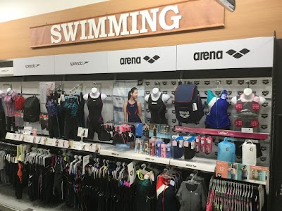 メガスポーツ 新居浜店