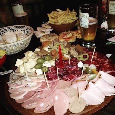 Bar Maipu, Author: fernanda bupo
