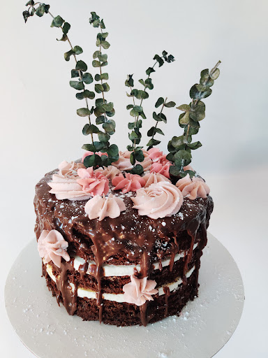 L'Confiseuse The Confectionist