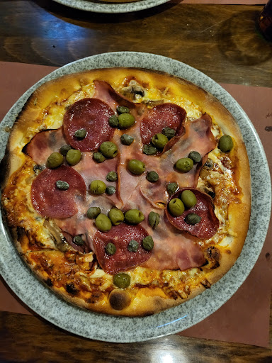 Pizzeria La Piccola - Thumbnail