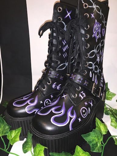 Lilithsloot - Thumbnail