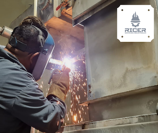 Ricer: servicios industriales Logo