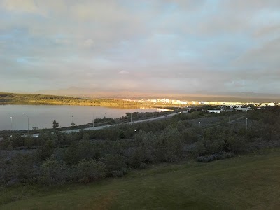 Photos of Lake Raudavatn
