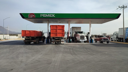 Gas Paradise by SyPdN Gallery - Mexico