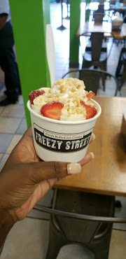 Freezy Street by null