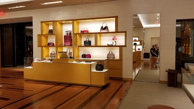 Louis Vuitton Honolulu Hilton Hawaiian Village store, United States