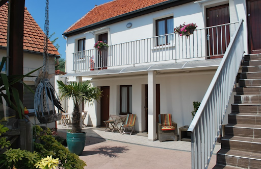 Photo de Le Clos Robinson (Location meublée)