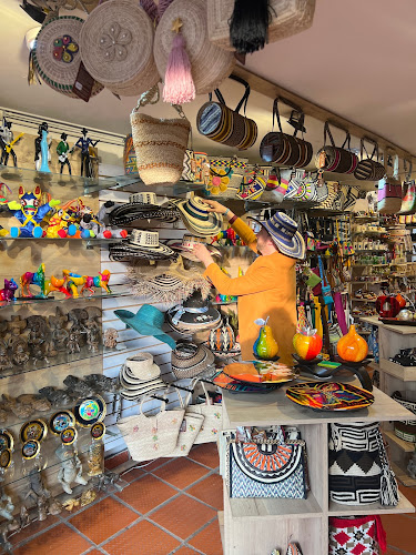 TELONIUS COLOMBIAN ART, souvenirs gift shop handicrafts