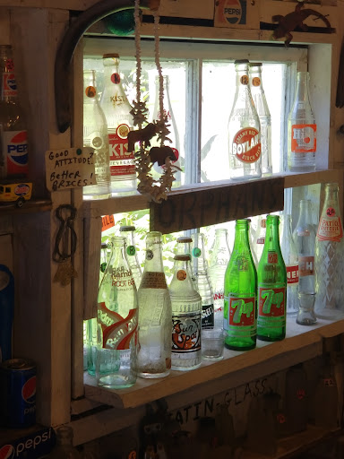 Old Stuff antiques store - Thumbnail