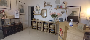 Photo n°20 de L'instant rose à Ollainville (Salon de coiffure)