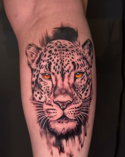 Foto de Luxe Tattoo Studio