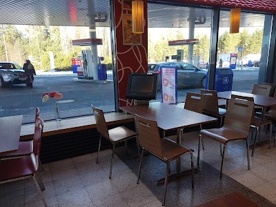 Photos of Pirkanhovi