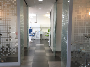 Photo n°9 de Dr Fabrice Soheili - Orthodontie invisible à Nanterre (Orthodontiste)