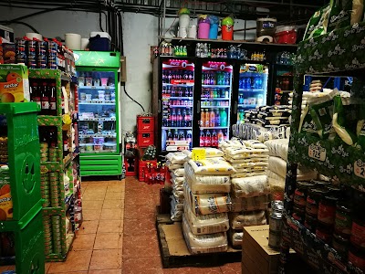 Photos of El Puente Supermercado