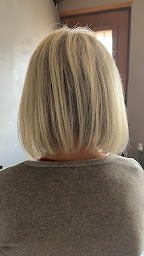 Photo n°2 de Secret pour Pl'Hair, Coiffeuse a Domicile à Beaumont-Hamel (Salon de coiffure)