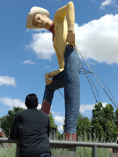Tex Randall Statue - Visual